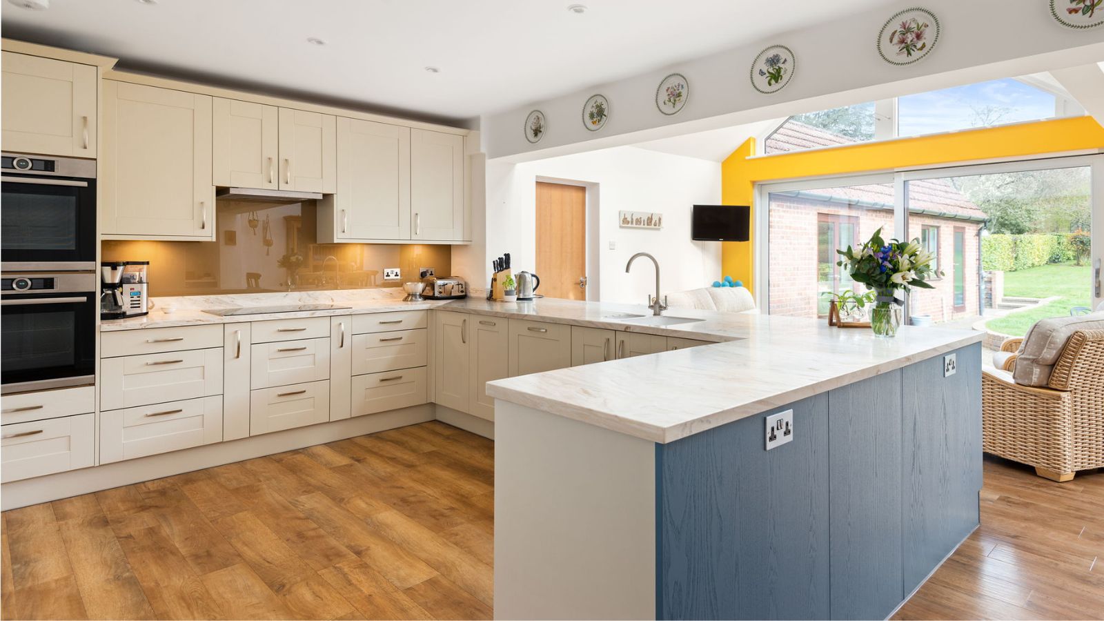 Is blue a good colour for a kitchen?
